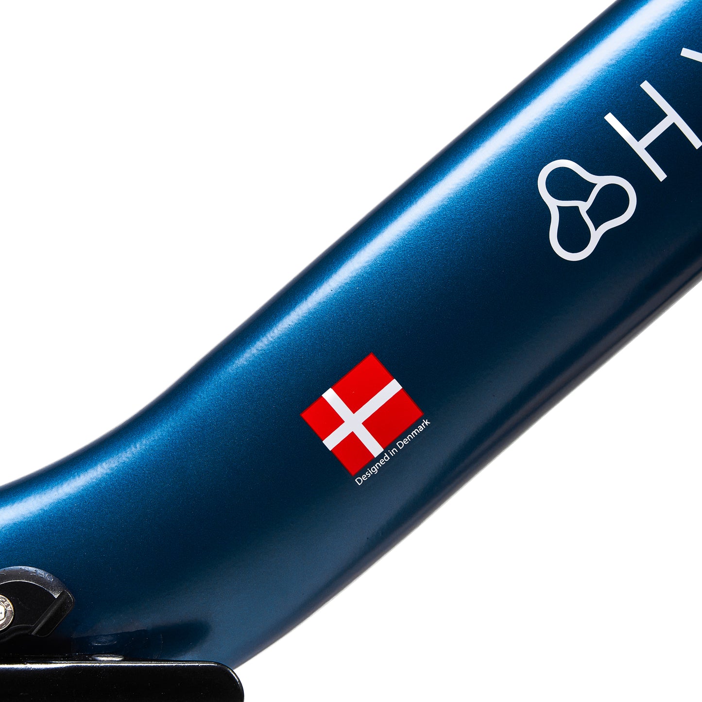 Hygge-Virum-Step-Foldable-Blue-Denmark-Flag-on-Frame