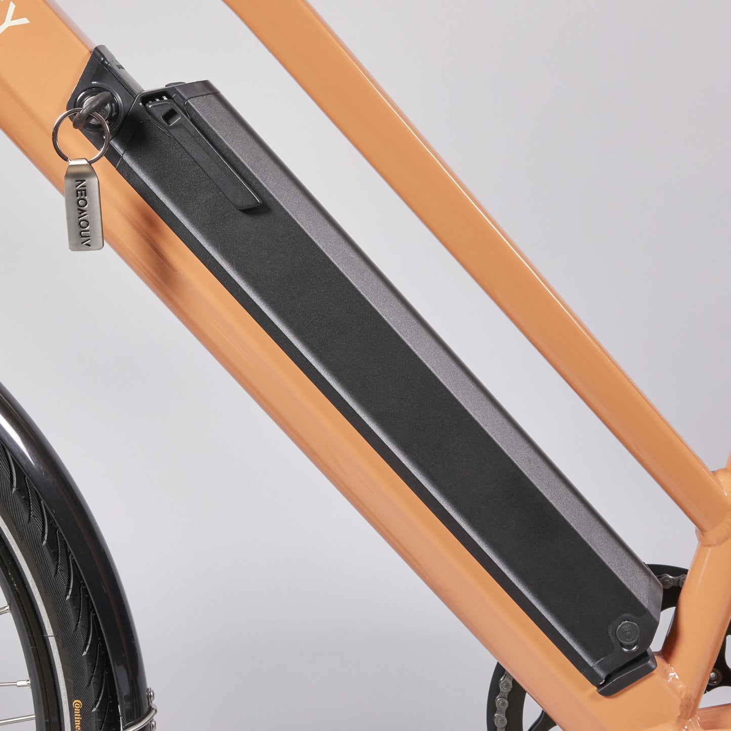 Juicy-Roller-Apricot-Colour-battery-intergrated-in-frame