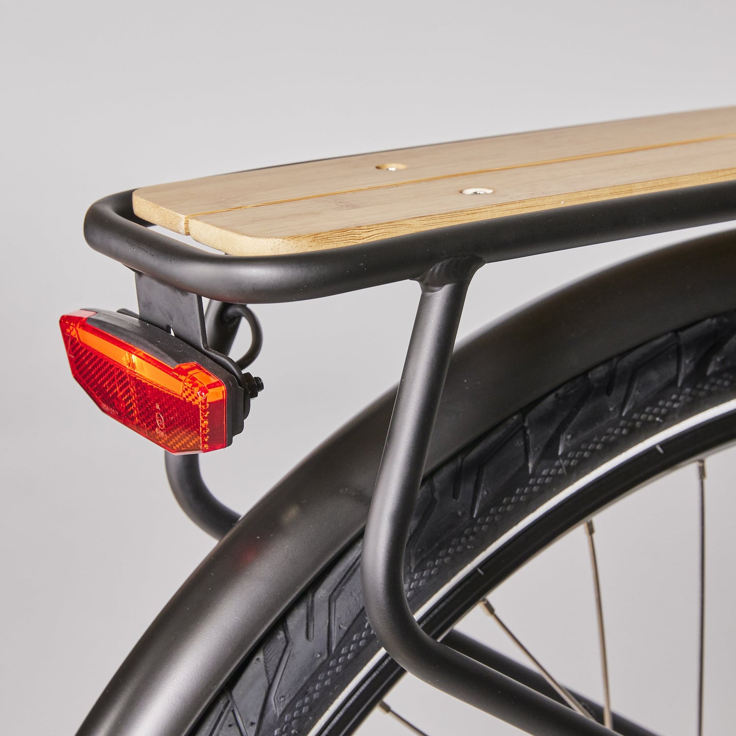 Neomoov-Ticket-rear-carrier-rack-with-integrated-rear-light