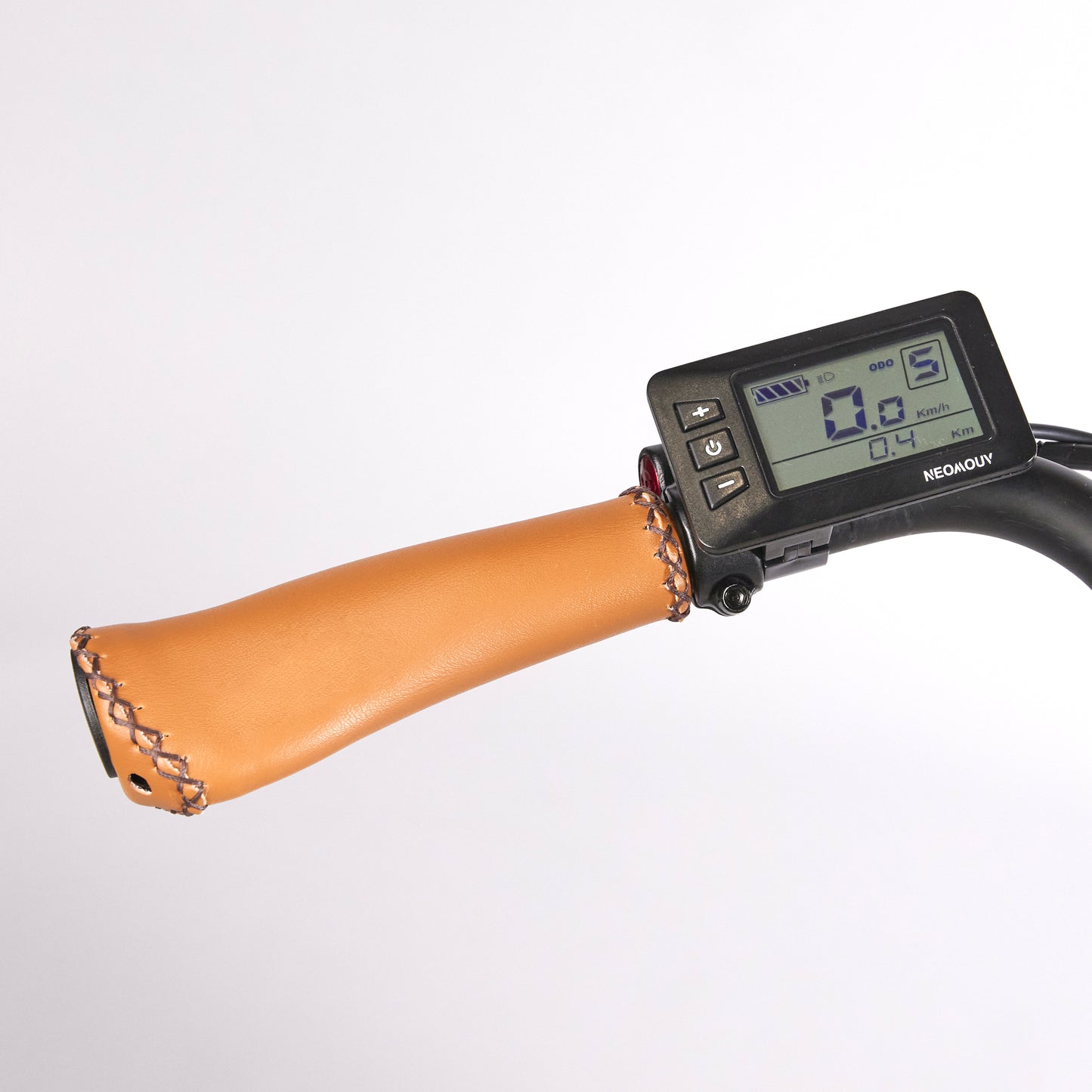 Neomouv-Malva-left-handle-with-LCD-control